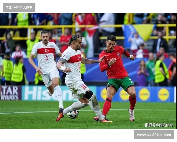 捷克锋霸希季尔能否凭速度与技术突破C罗顽强防守成为比赛焦点 捷克锋霸希季尔能否凭速度与技术突破C罗顽强防守成为比赛焦点